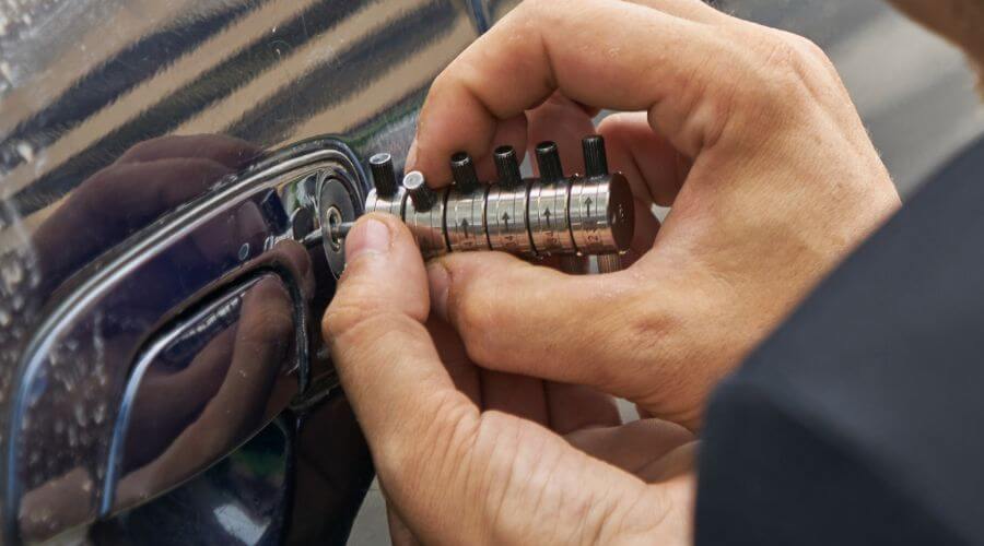 Expert Emergency Roof Repairs services in Bellflower, MO